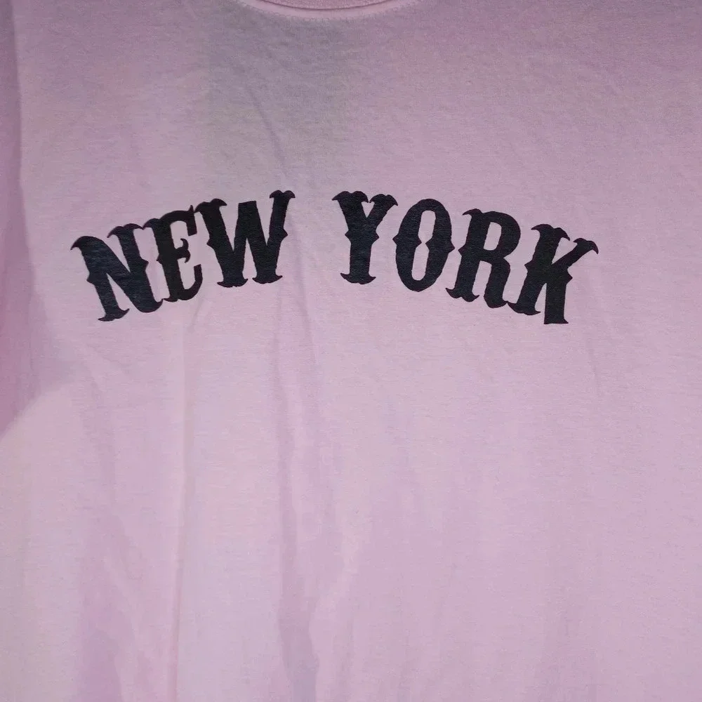 Prettylittlething baby pink New York t-shirt NWT - Picture 2 of 8